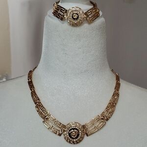 Vintage Gold Medallion Necklace and Bracelet Set